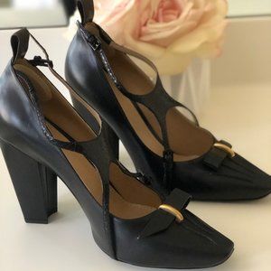 Louis Vuitton Headline Cross Black Leather Pump